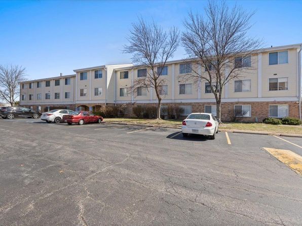 942 Guelbreth Ln APT 303, Saint Louis, MO 63141