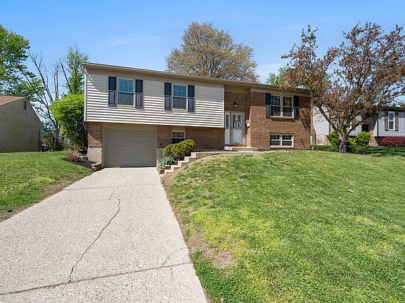 2nd image of 445 Glenview Ct