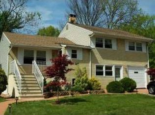 58 Marlboro Ln, Colonia, NJ 07067
