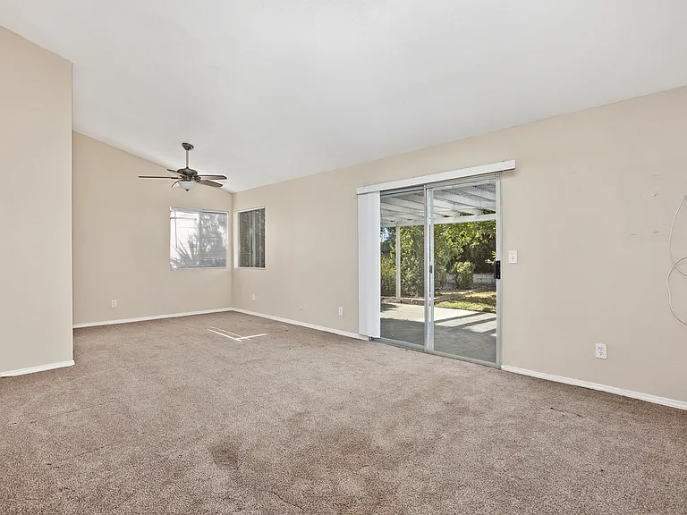 5271 Leon St — Photo 11