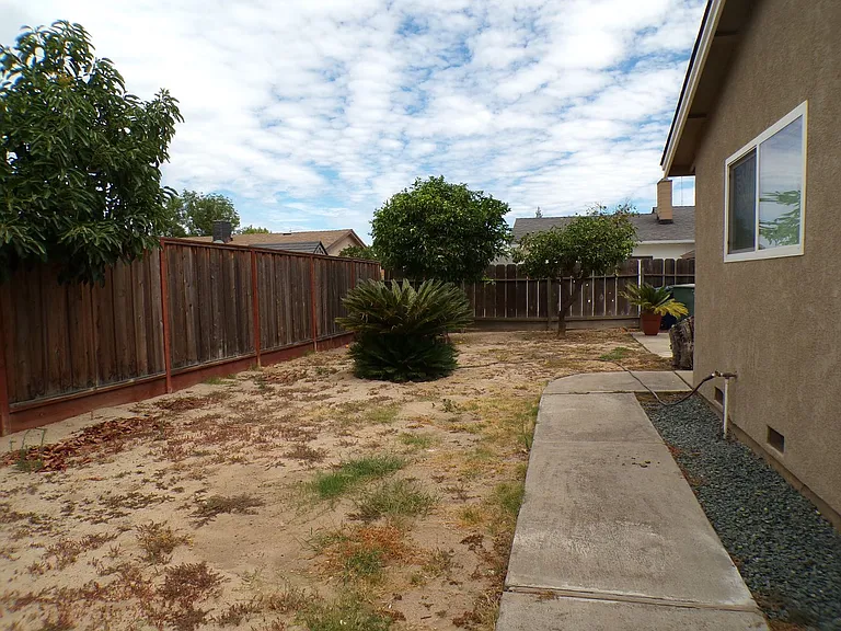 3733 Longbridge Dr — Photo 13