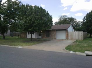 700 SW Sunnybrook Dr, Burleson, TX 76028
