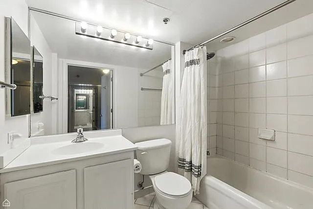 345 N Lasalle St #2602 — Photo 9