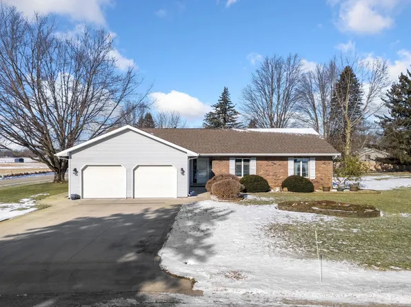 402 E Lynnwood Dr S, Warsaw, IN 46580