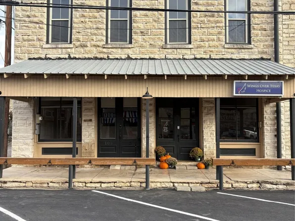 106 W 1st St, Hico, TX 76457
