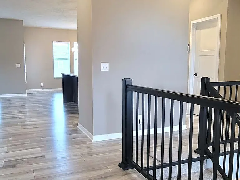 5708 N 181st Ave — Photo 3