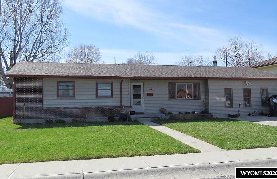 1st image of 1104 Sierra Dr