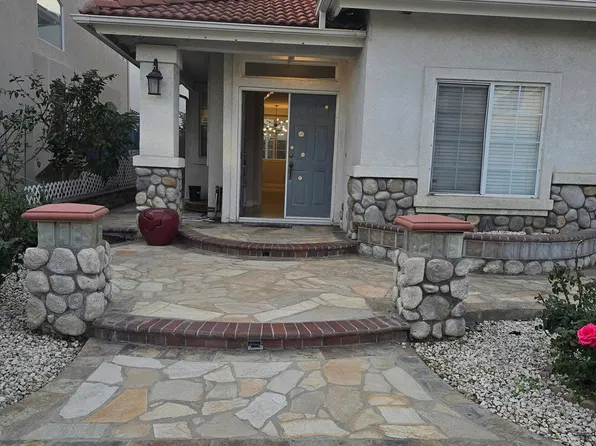56 Sunset Cir, Westminster, CA 92683