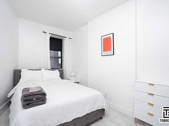 2nd image of 349 E 109th St APT 5