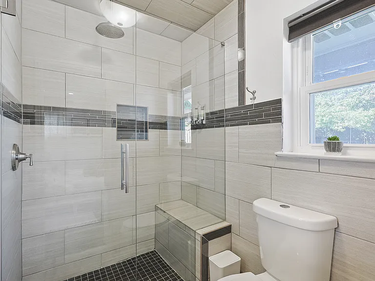 417 Tanglewood Dr — Photo 18