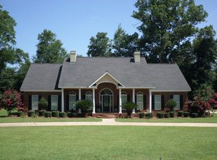 145 Redwood Dr, Bainbridge, GA 39819