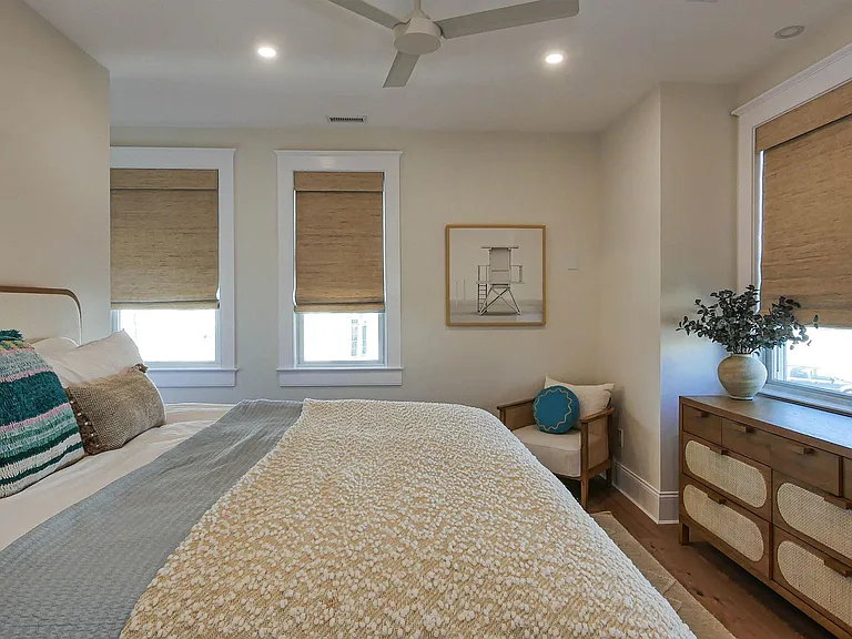 106 N Derby Ave — Photo 13
