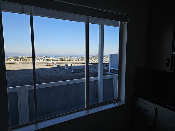 5th image of 725 Corbett Ave APT 7