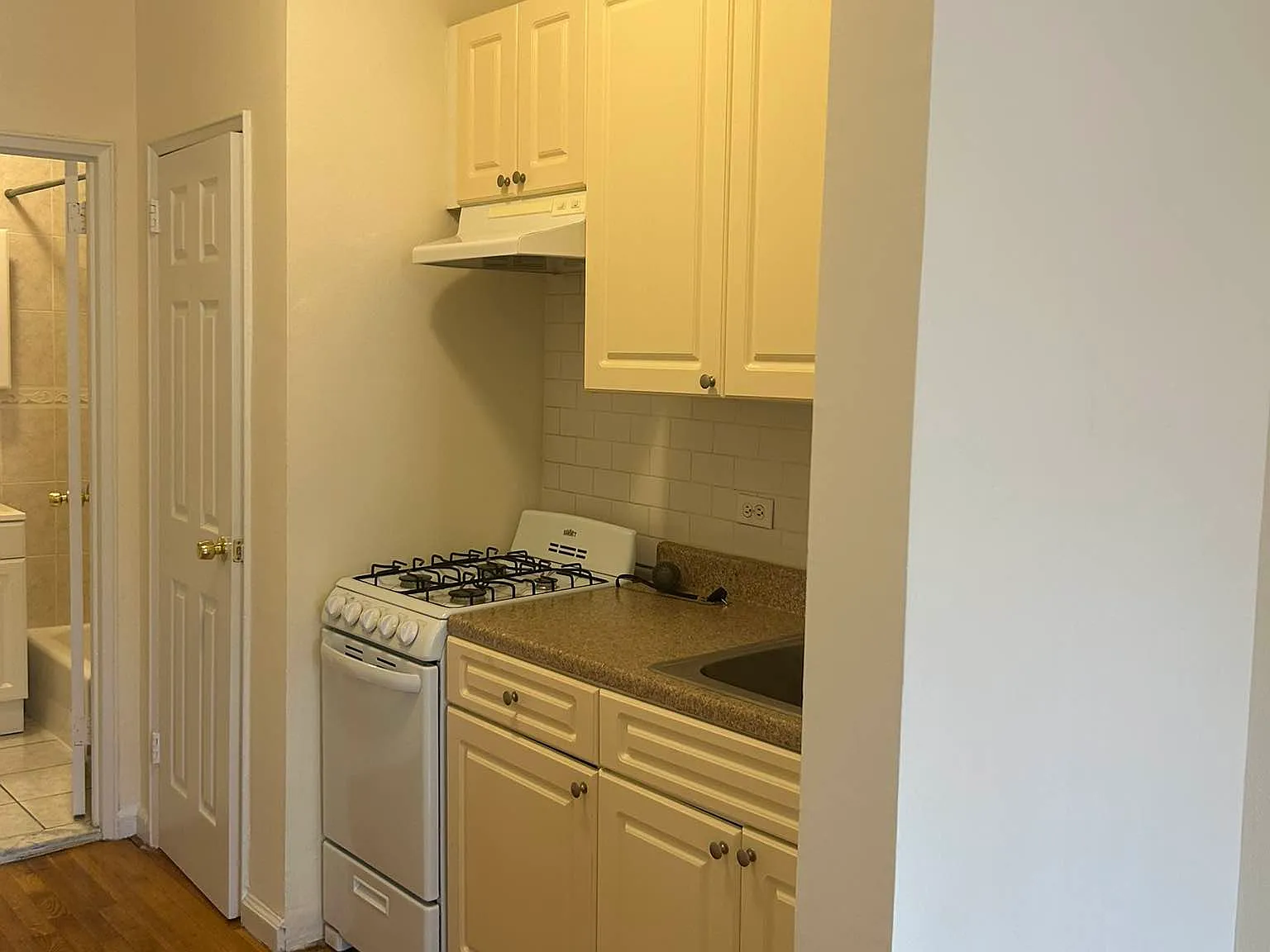 335 East 86th Street — Photo 4