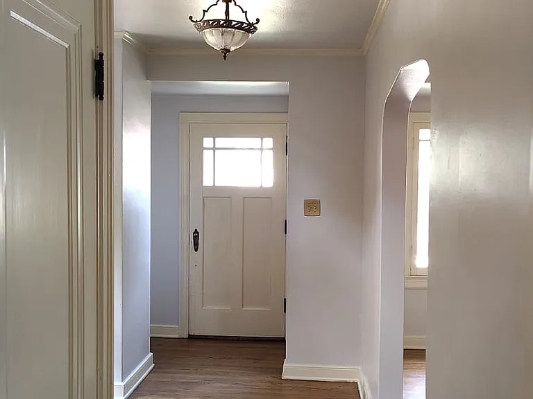 208 Robert Ave #1 — Photo 7