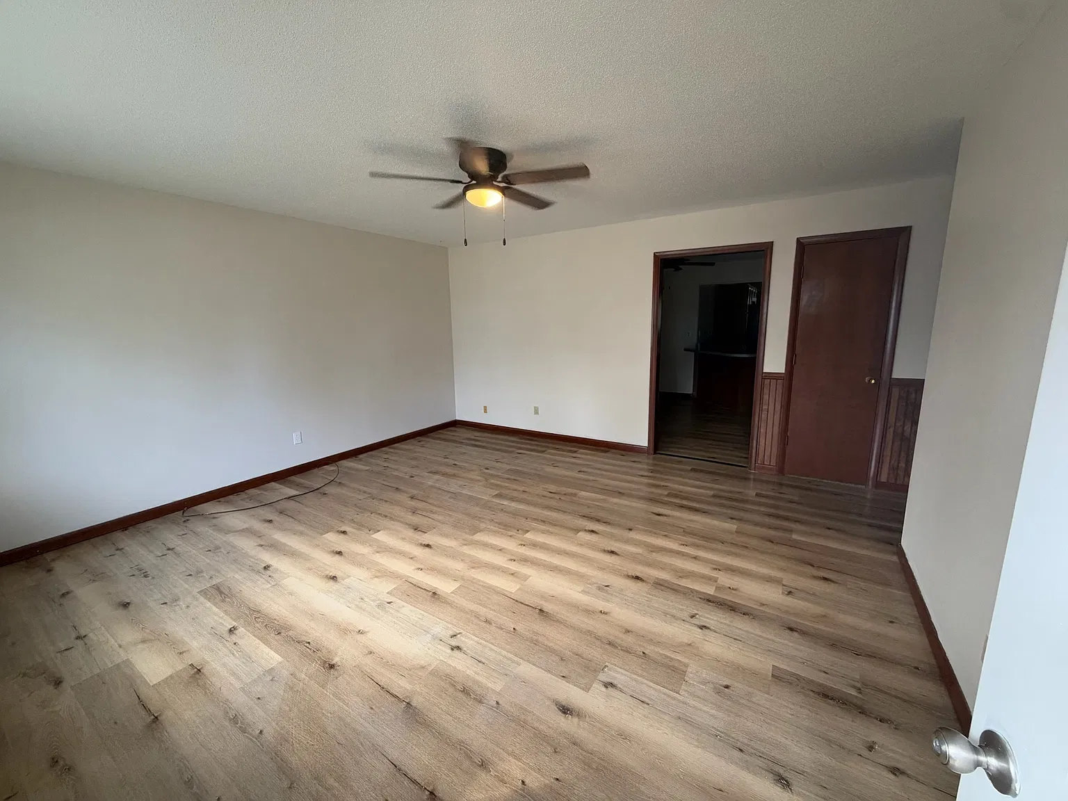 4 bed, 2000 sqft, $2,400 — Photo 4