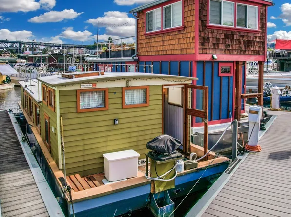 2401 N Northlake Way #F4, Seattle, WA 98103