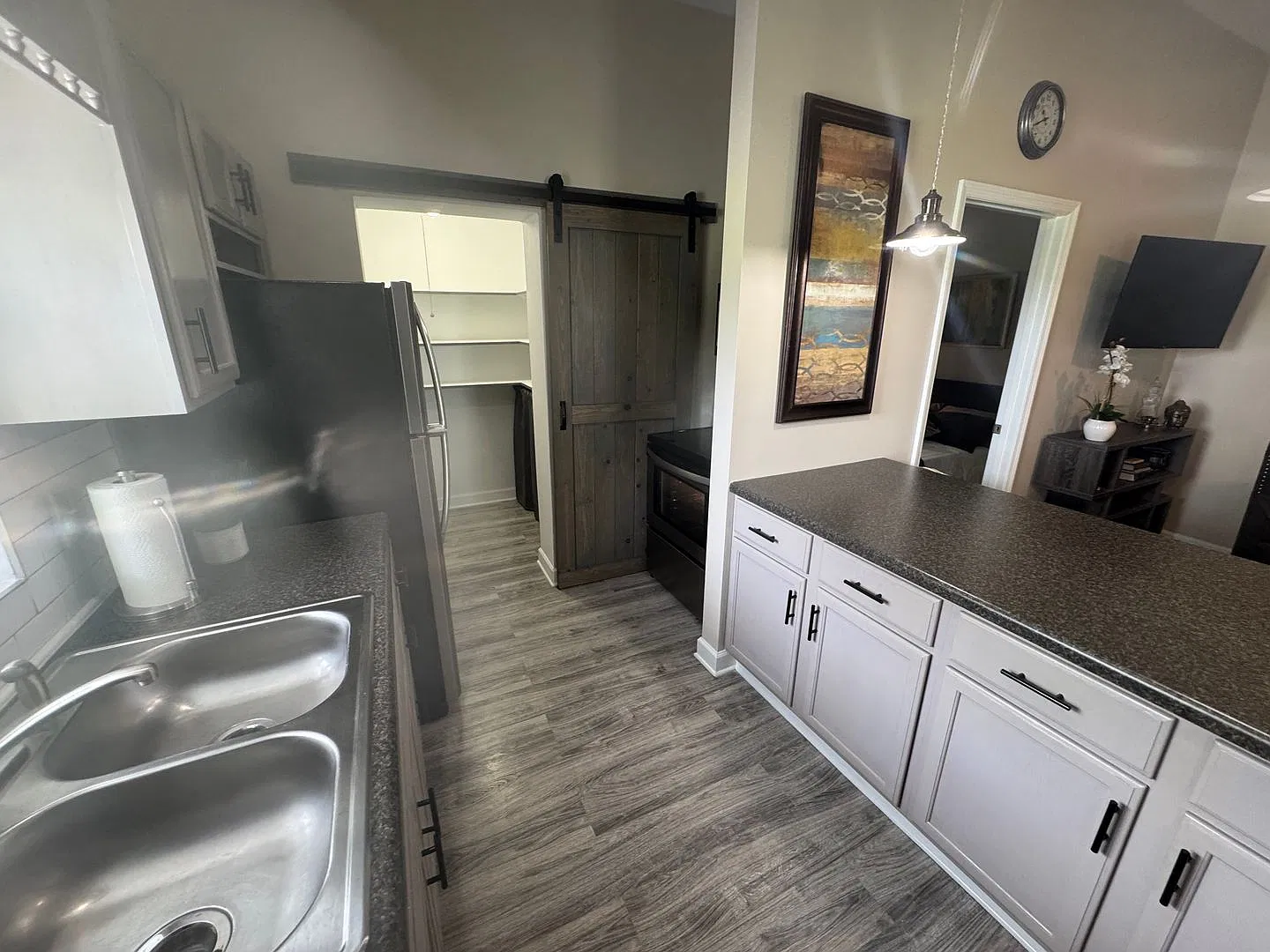G Team - For Lease- 1 Bed, 1 Bath House — Photo 4
