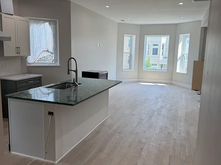 3224 W Hirsch St #2 — Photo 3