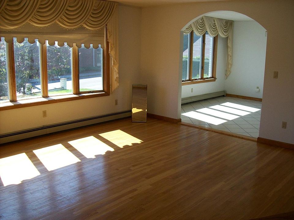 2nd image of 78 Adams St