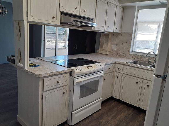 4th image of 1232 Golfview Dr