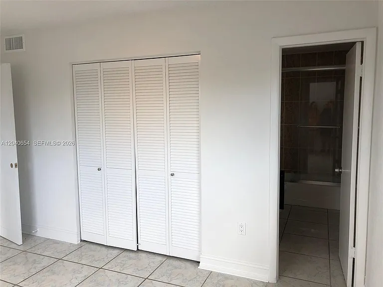 444 SW 4th St #404 — Photo 16