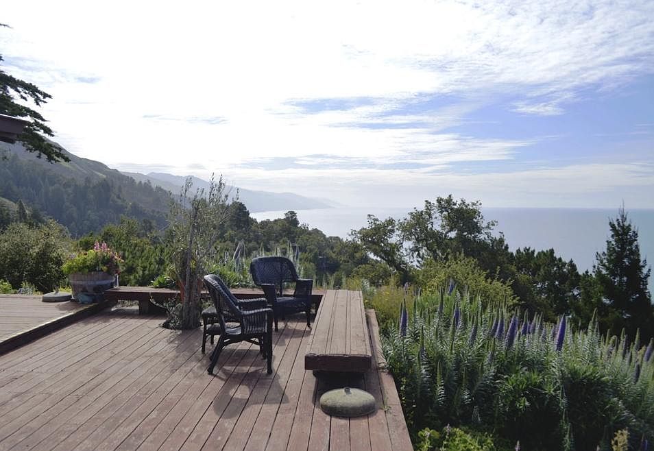 Unobstructed south coast view from deck