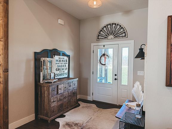 5th image of 1060 E 431st Road