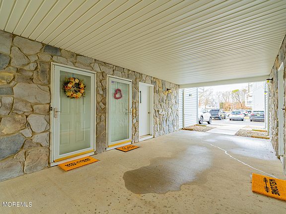 5th image of 1404 Arthur Street