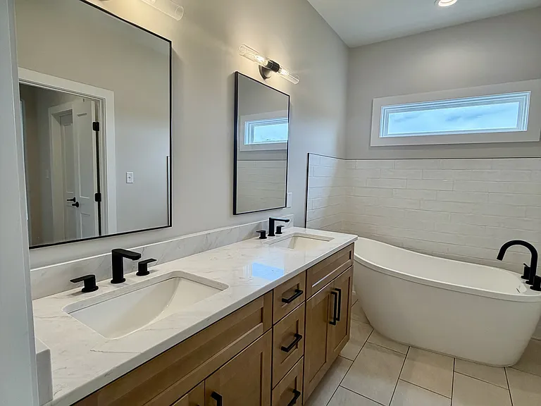 204 Crest Ridge Ct — Photo 30