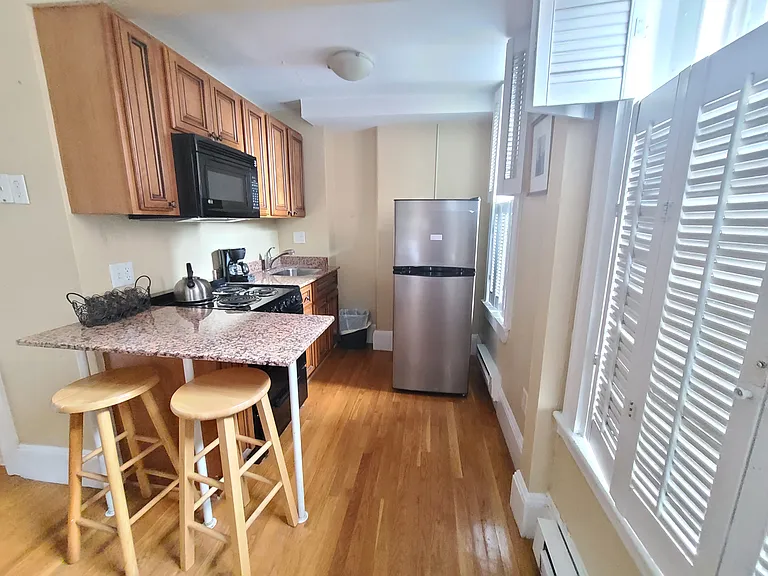 48 Hereford St #4 — Photo 3