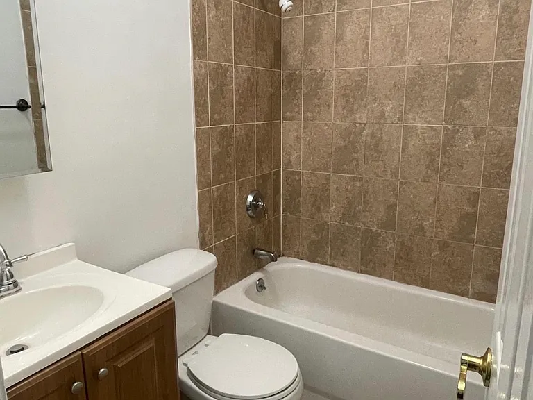 151A Waterbury Ave #B — Photo 5