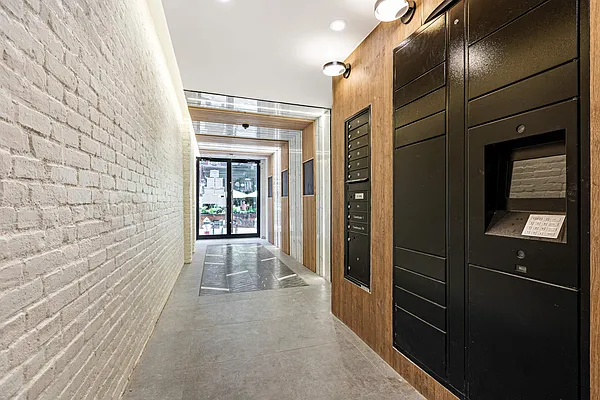 Rented by Compass | media 10