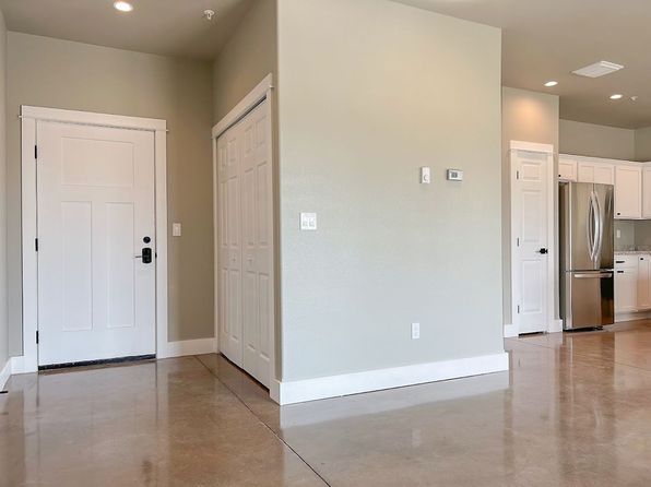 941 Covey Run Rd #104