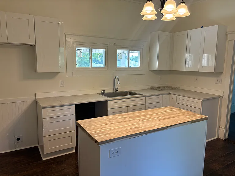 203 N Grove St #C — Photo 8