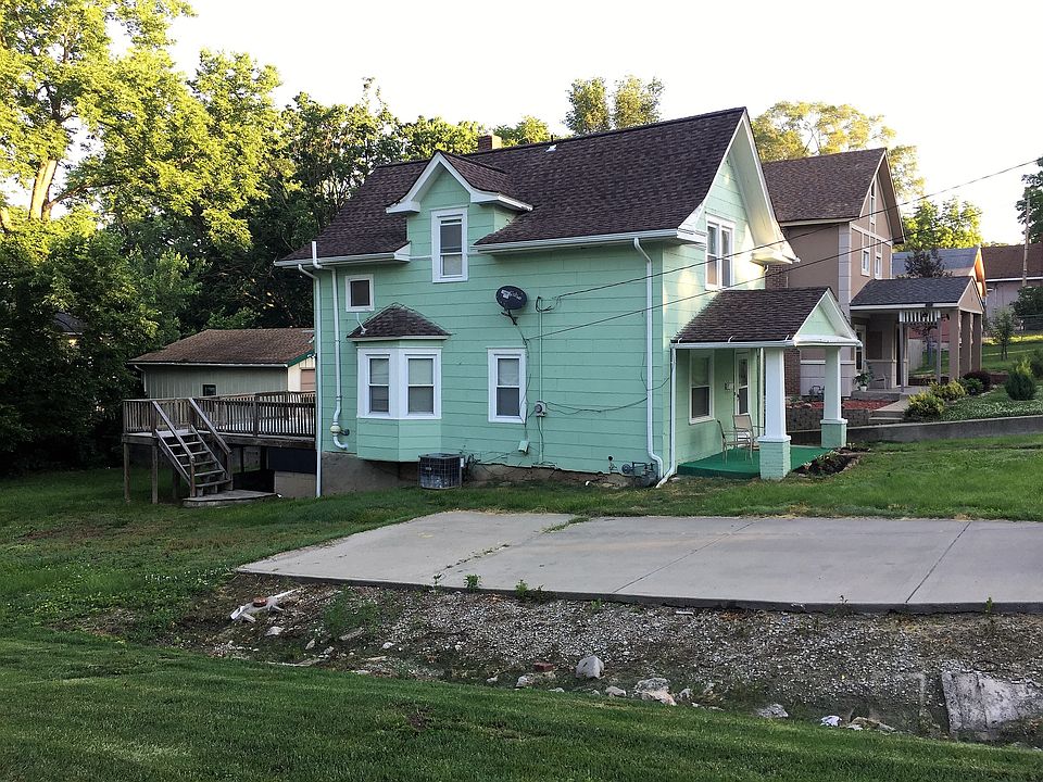 1st image of 824 S Hawthorne Ave