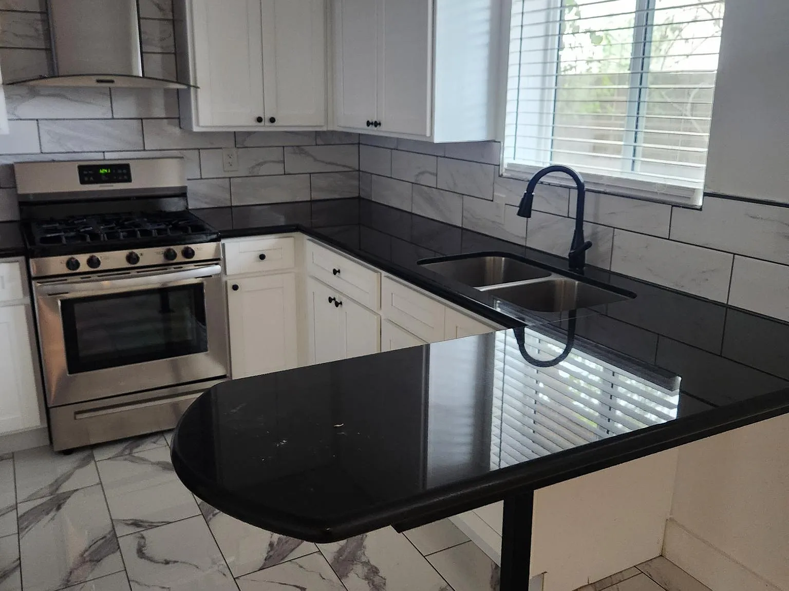 2 bed, $1,495 — Photo 1
