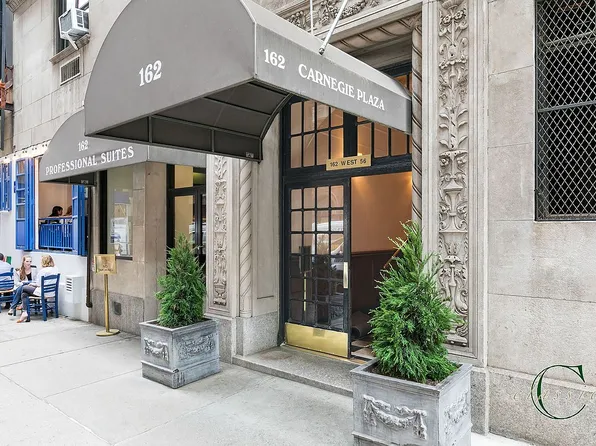 162 W 56th St APT 1101, New York, NY 10019