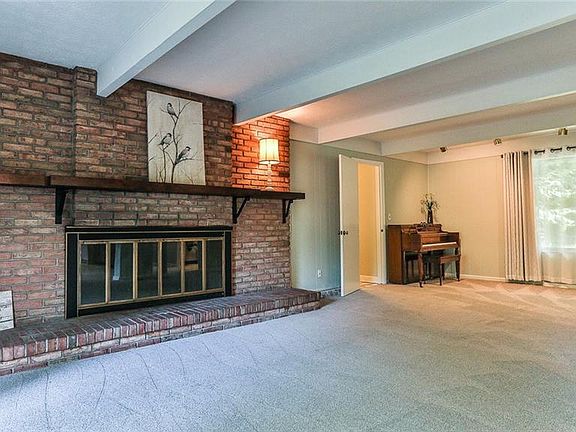 2nd image of 1354 Sugar Knoll Dr