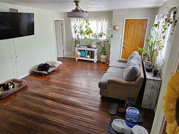 2nd image of 4937 Jo Ann St