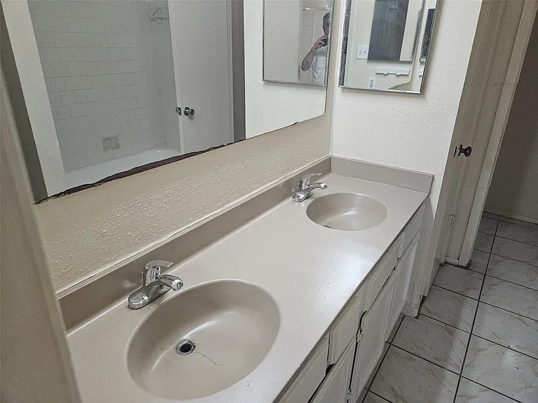 18539 Lippizaner Dr — Photo 13