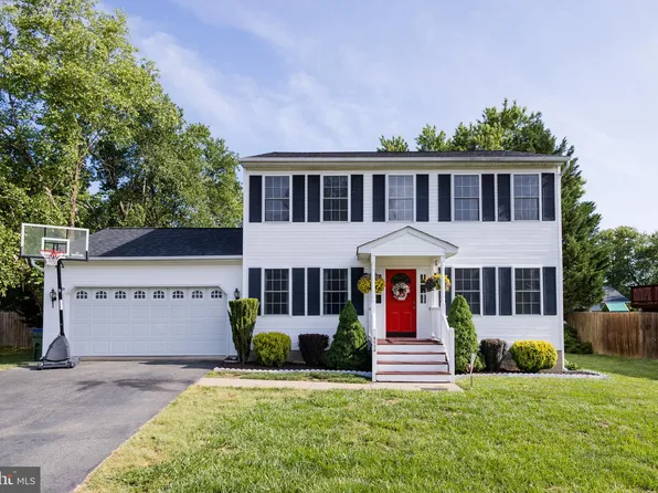 8504 Glenmont Dr, Fredericksburg, VA 22407
