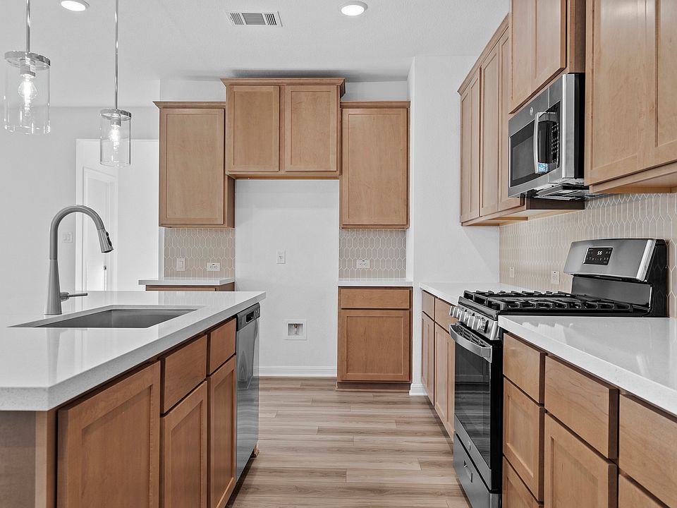 1st image of 205 Oconee St