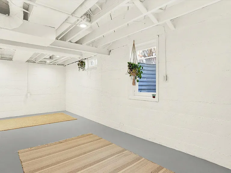 770 S Decatur St — Photo 14