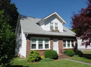 40 Marywood St, Uxbridge, MA 01569