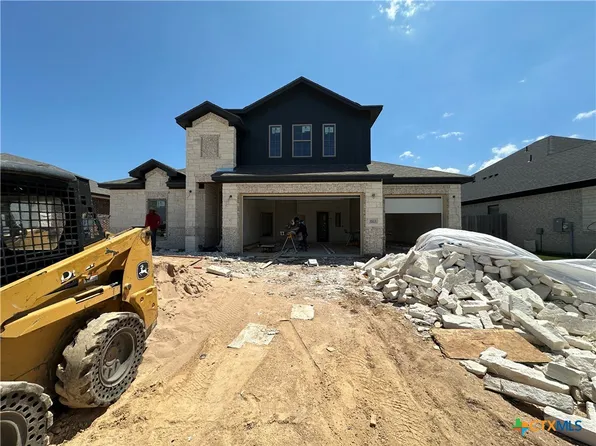 613 Golden Eagle Dr, Salado, TX 76571