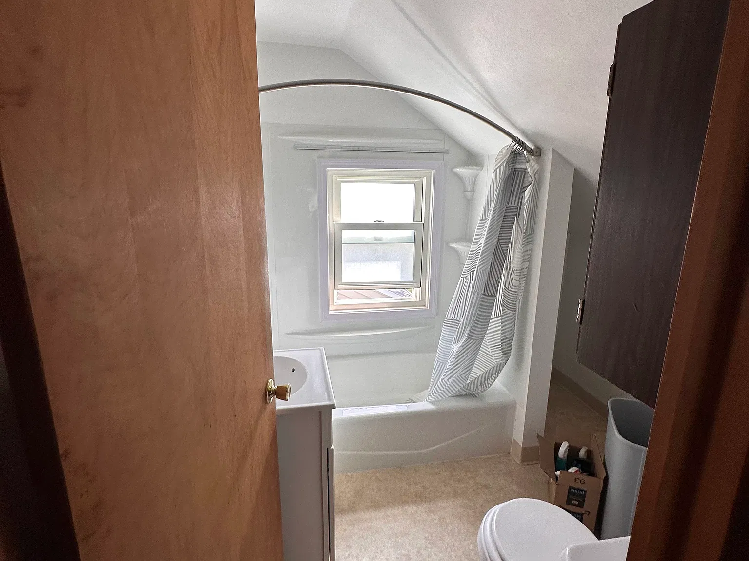 4 bed, 1600 sqft, $2,300 — Photo 3