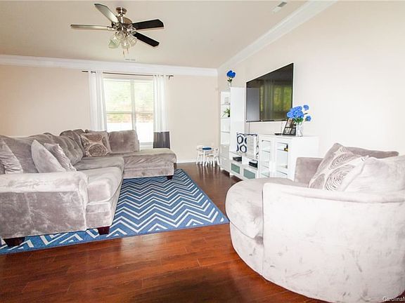 4th image of 4011 Northerly Island Ct