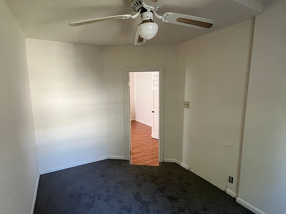 5th image of 1921 Wallace St APT 2R