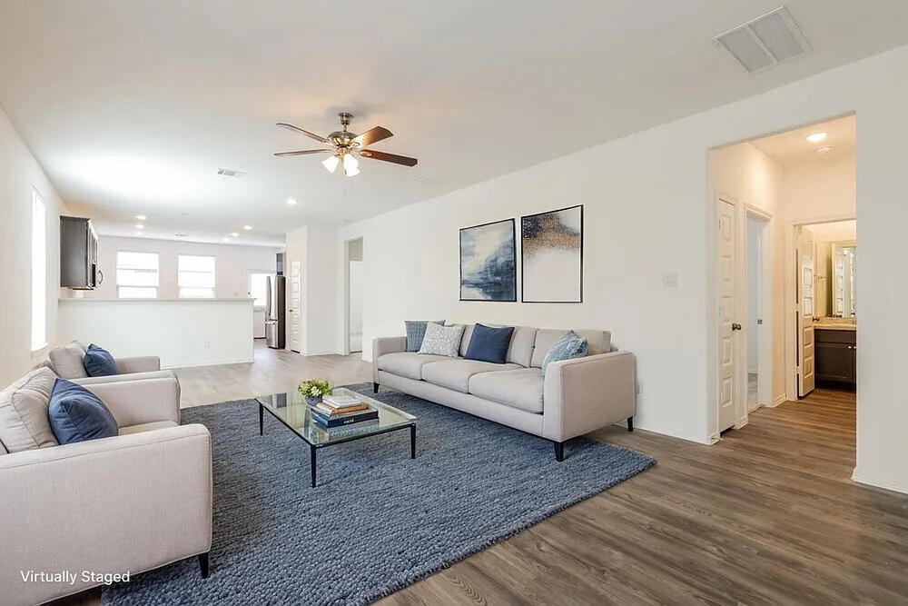 5 bed, 3.0 bath, 2409 sqft, $2,030 — Photo 4